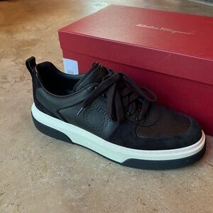 Salvatore Ferragamo Men's Black and White Cassina Low Sneaker
